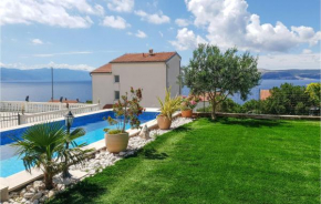 Amazing apartment in Novi Vinodolski with Outdoor swimming pool, WiFi and 3 Bedrooms